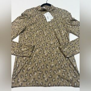 NWT Lularoe Penelope Large Leopard Print Long Sleeve Mock Neck Top